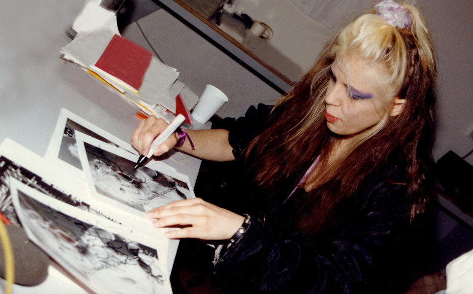 The Great Kat Signing Autographs on the "BEETHOVEN ON SPEED" PROMO TOUR! 