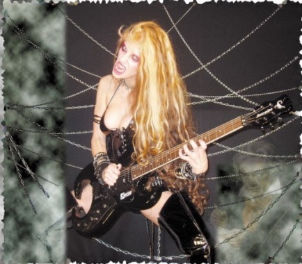 "KEEP PLUCKING" The Great Kat Interview in "The Statesman" India Newspaper