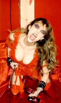The Great Kat Interview in GRINS FROM BELOW!