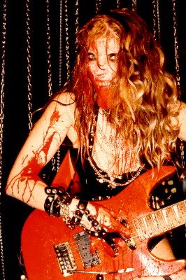 The Great Kat in GUITARISTKA.RU! "THE GREAT KAT: Women who carried music into history." -Guitariska.ru (Russia)